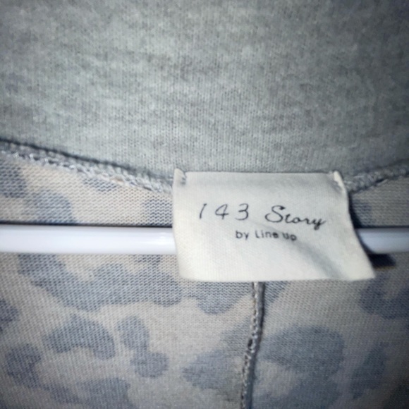 CLOSET CLEAN OUT - Picture 2 of 3